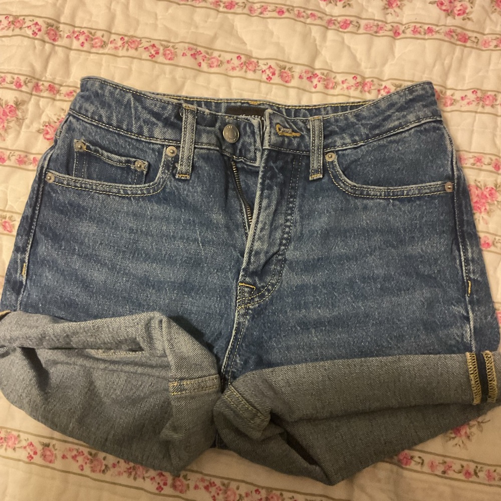 Medium wash shorts